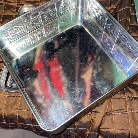 Metal Smedel fancy embossed chrome silver collectable tin over seas foreign - Picture 6 of 6